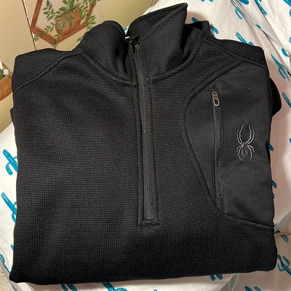 Men’s SPYDER pull up.